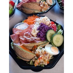 Salade melon/jambon serrano...